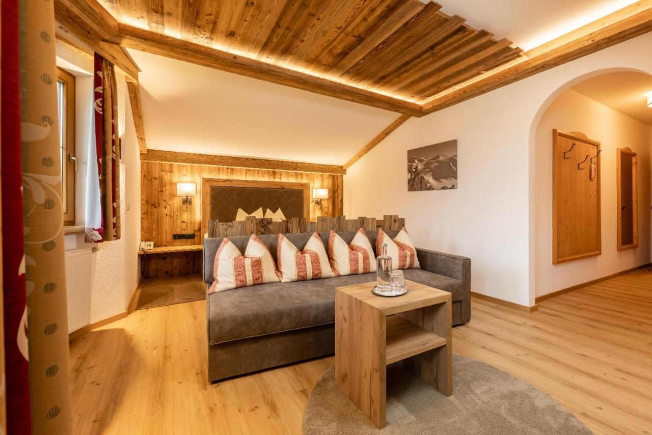 Aktiv & Vitalhotel Bergcristall Neustift im Stubaital Eksteriør billede
