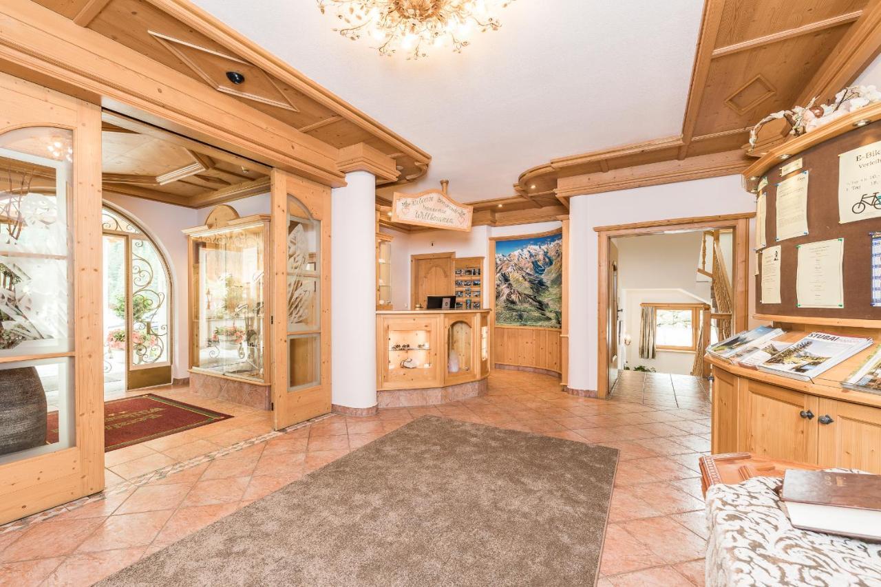 Aktiv & Vitalhotel Bergcristall Neustift im Stubaital Eksteriør billede